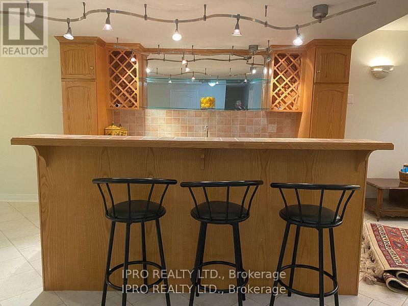 51 BERRYDOWN DRIVE Image 15