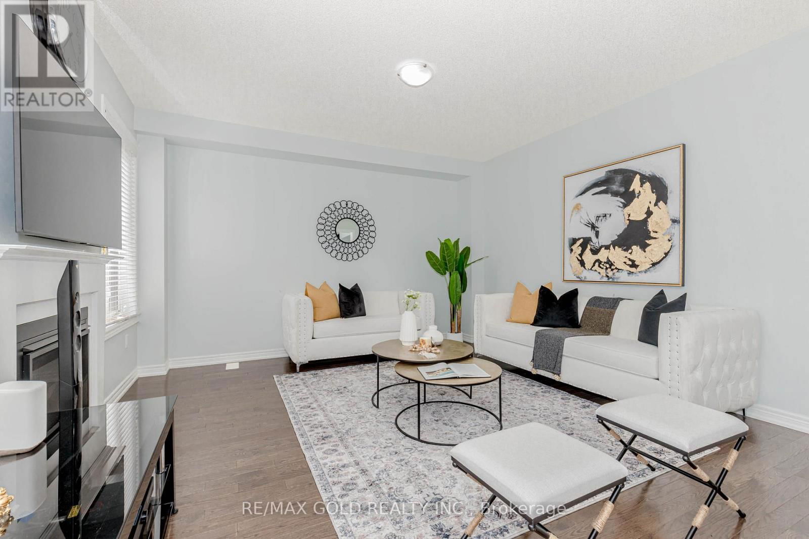 29 EZRA CRESCENT Image 20
