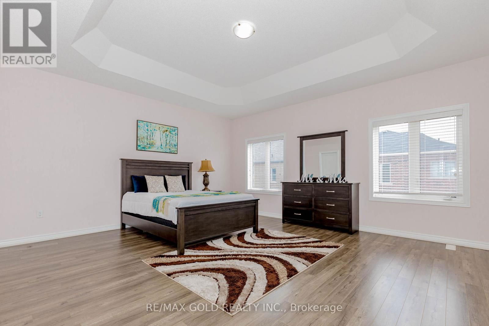 29 EZRA CRESCENT Image 23