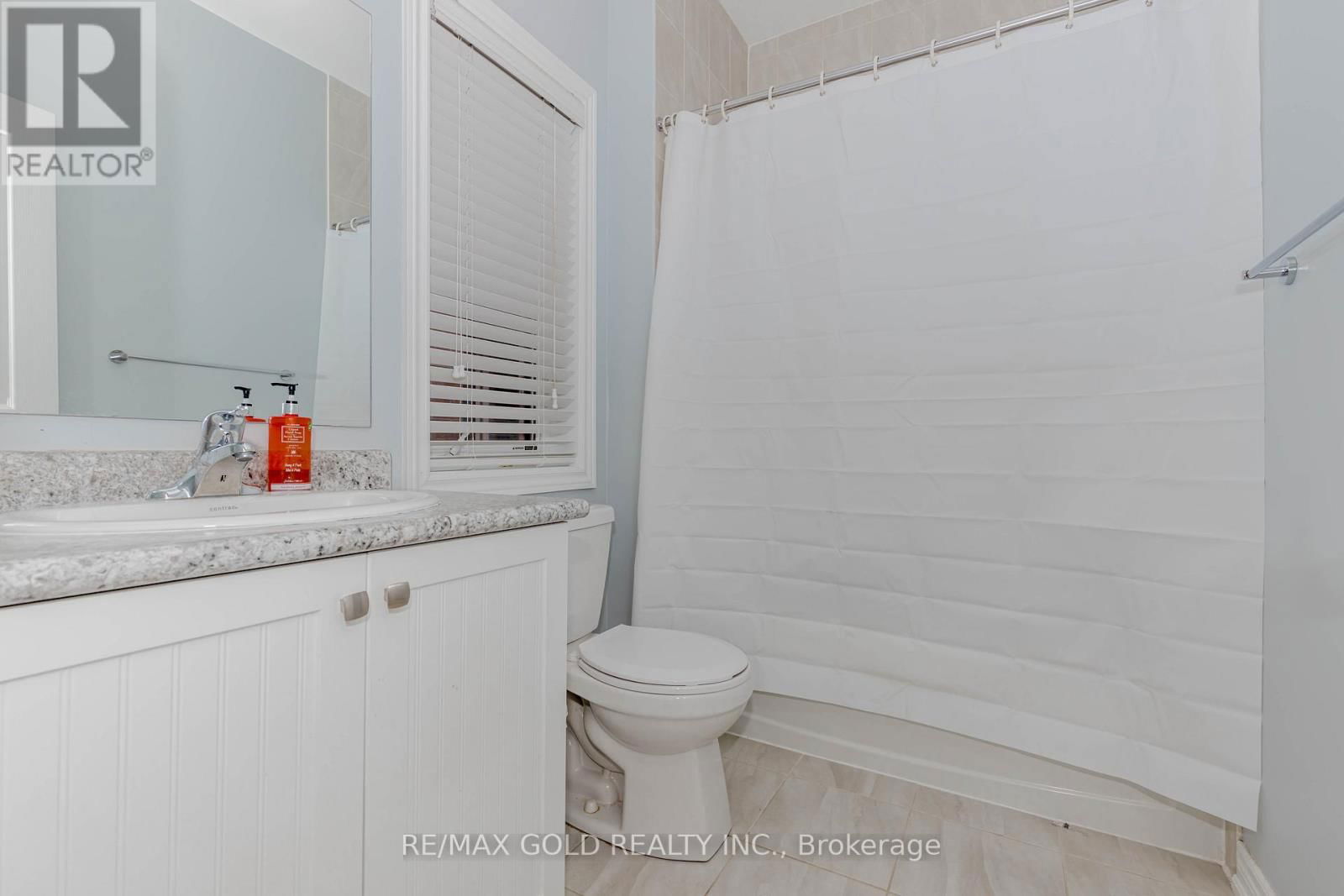29 EZRA CRESCENT Image 28