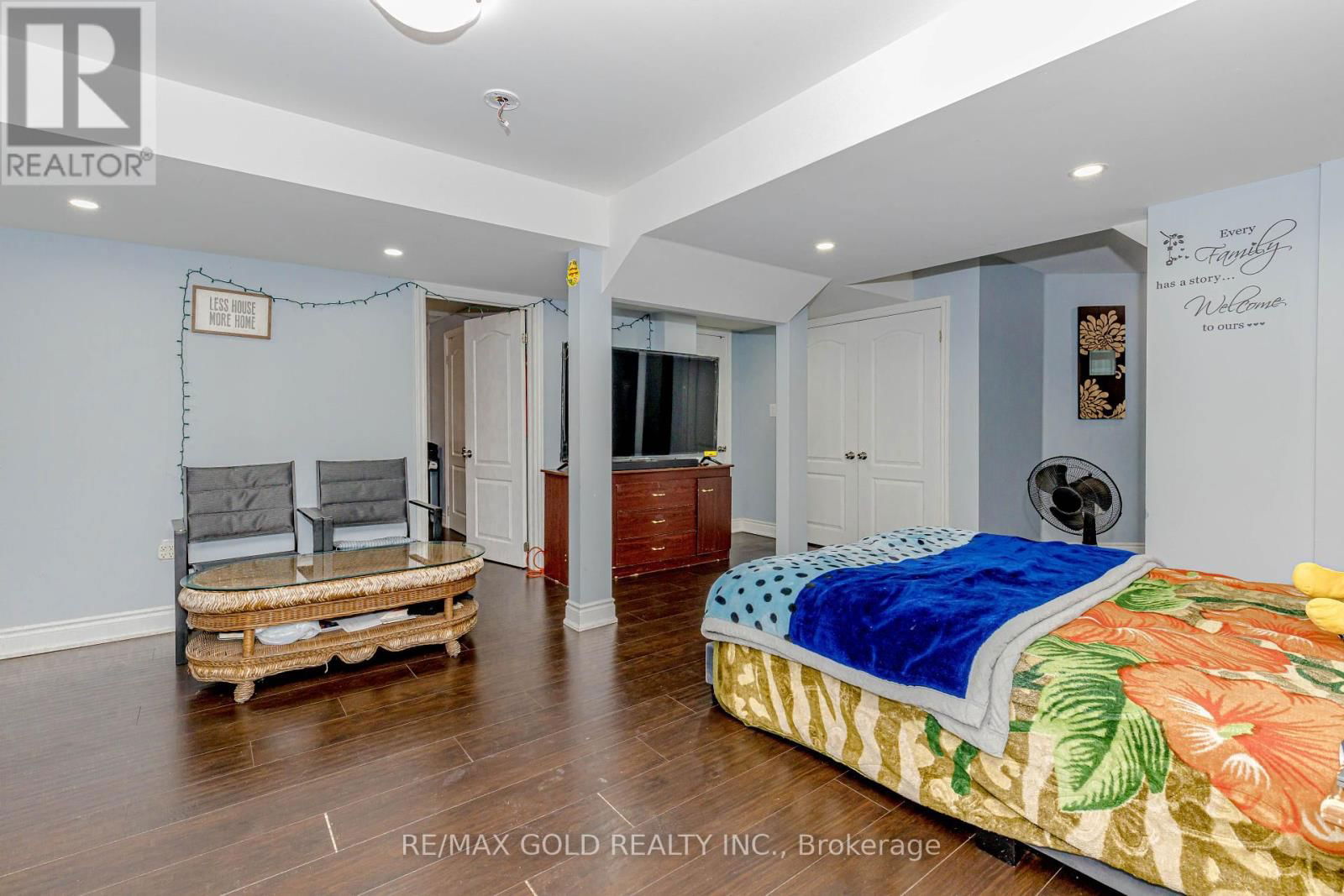 29 EZRA CRESCENT Image 34