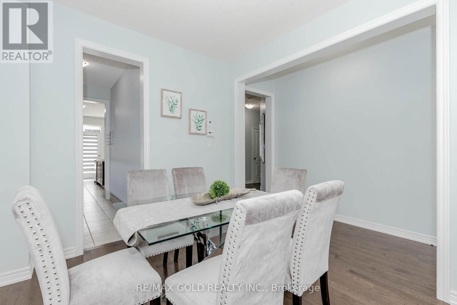 29 EZRA CRESCENT Image 7