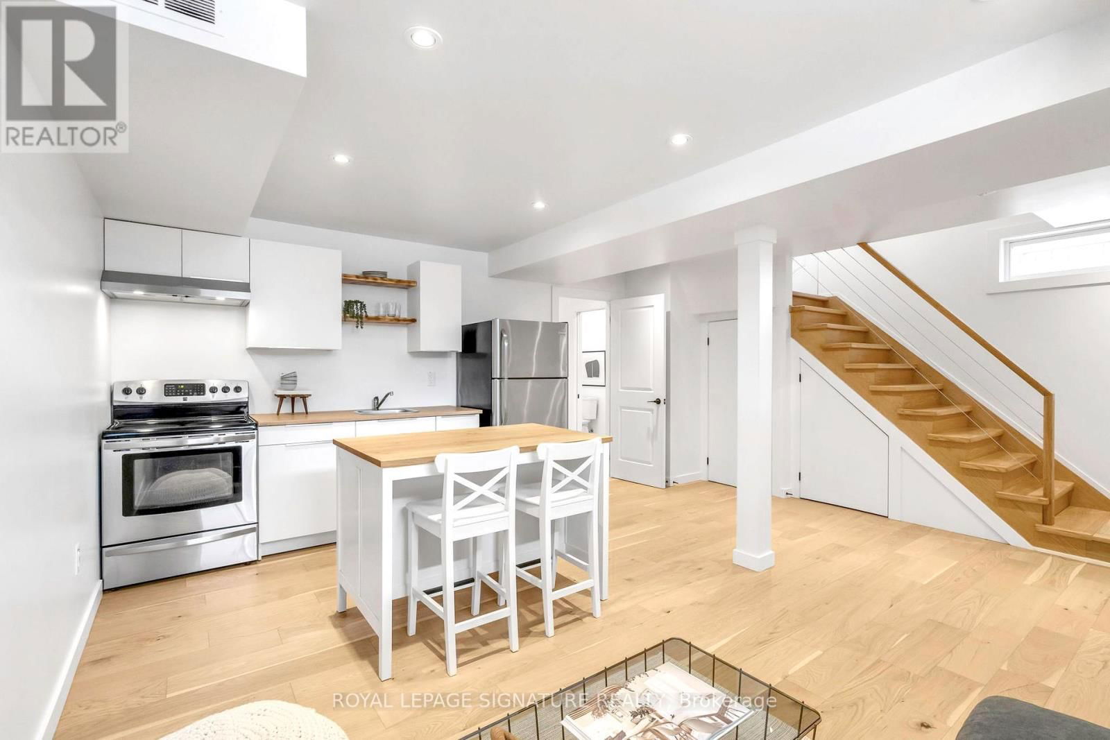 33 NINETEENTH STREET Image 17