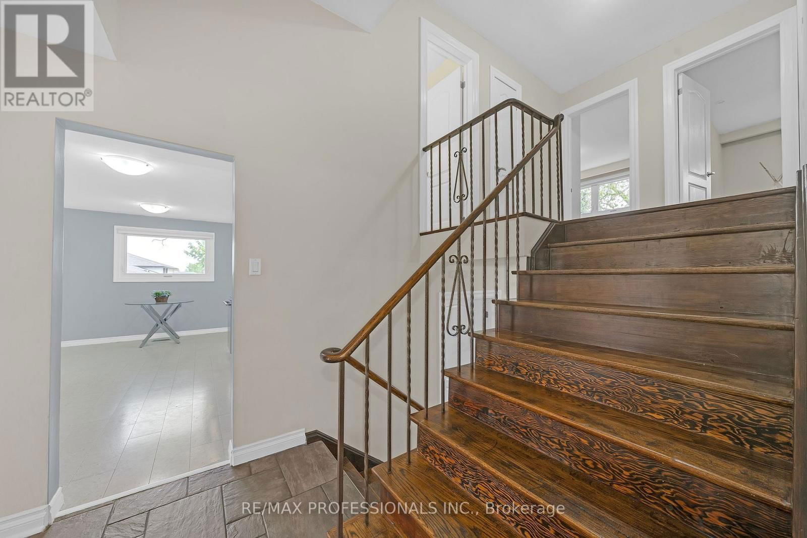 3561 HAVEN GLENN Image 11