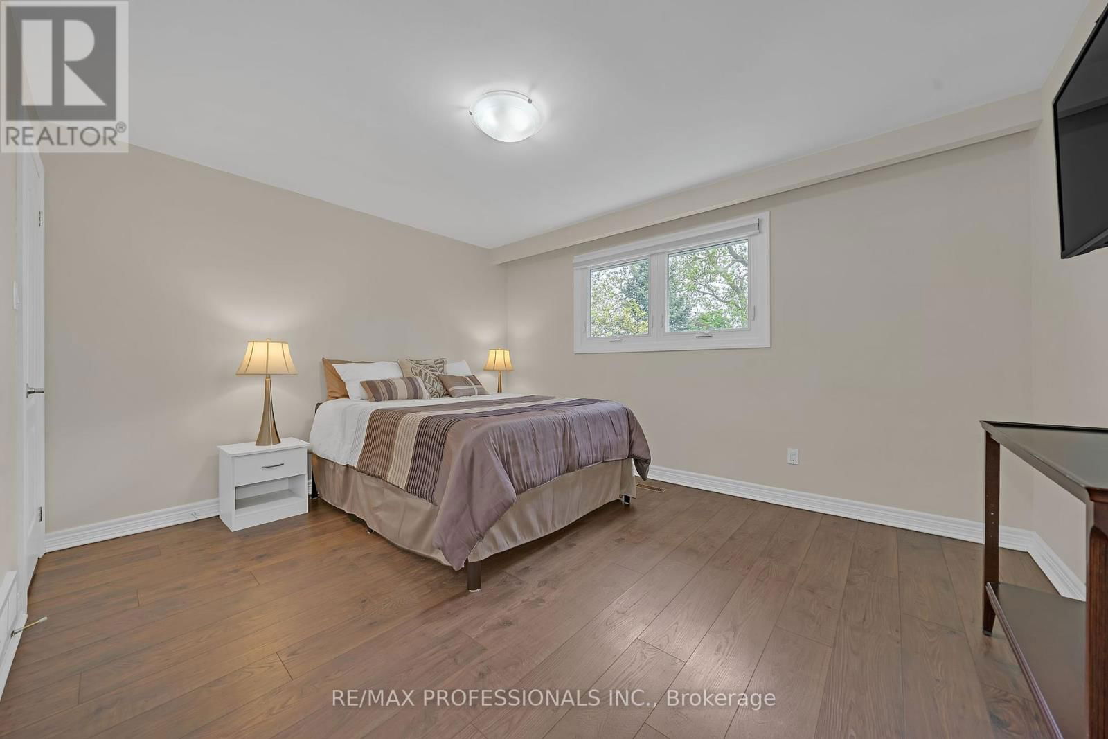 3561 HAVEN GLENN Image 13