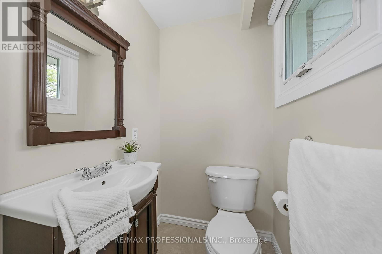 3561 HAVEN GLENN Image 15