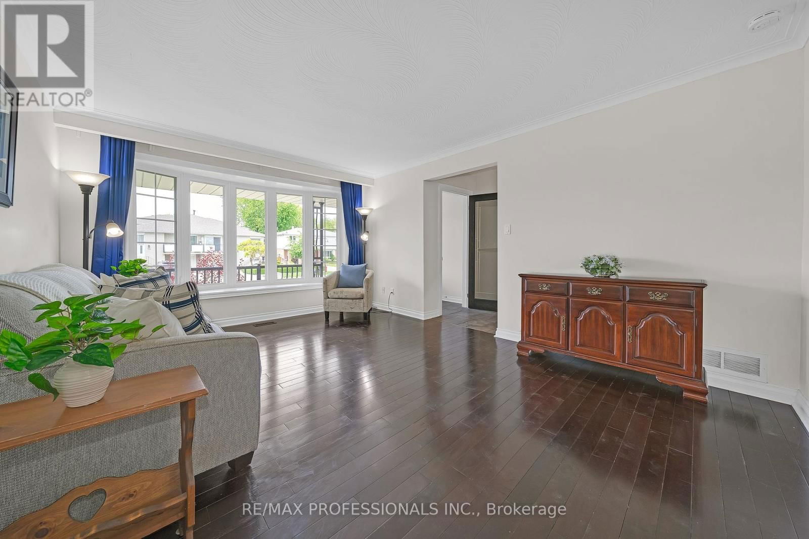 3561 HAVEN GLENN Image 4