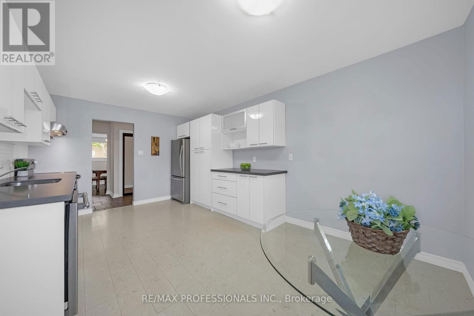 3561 HAVEN GLENN Image 8