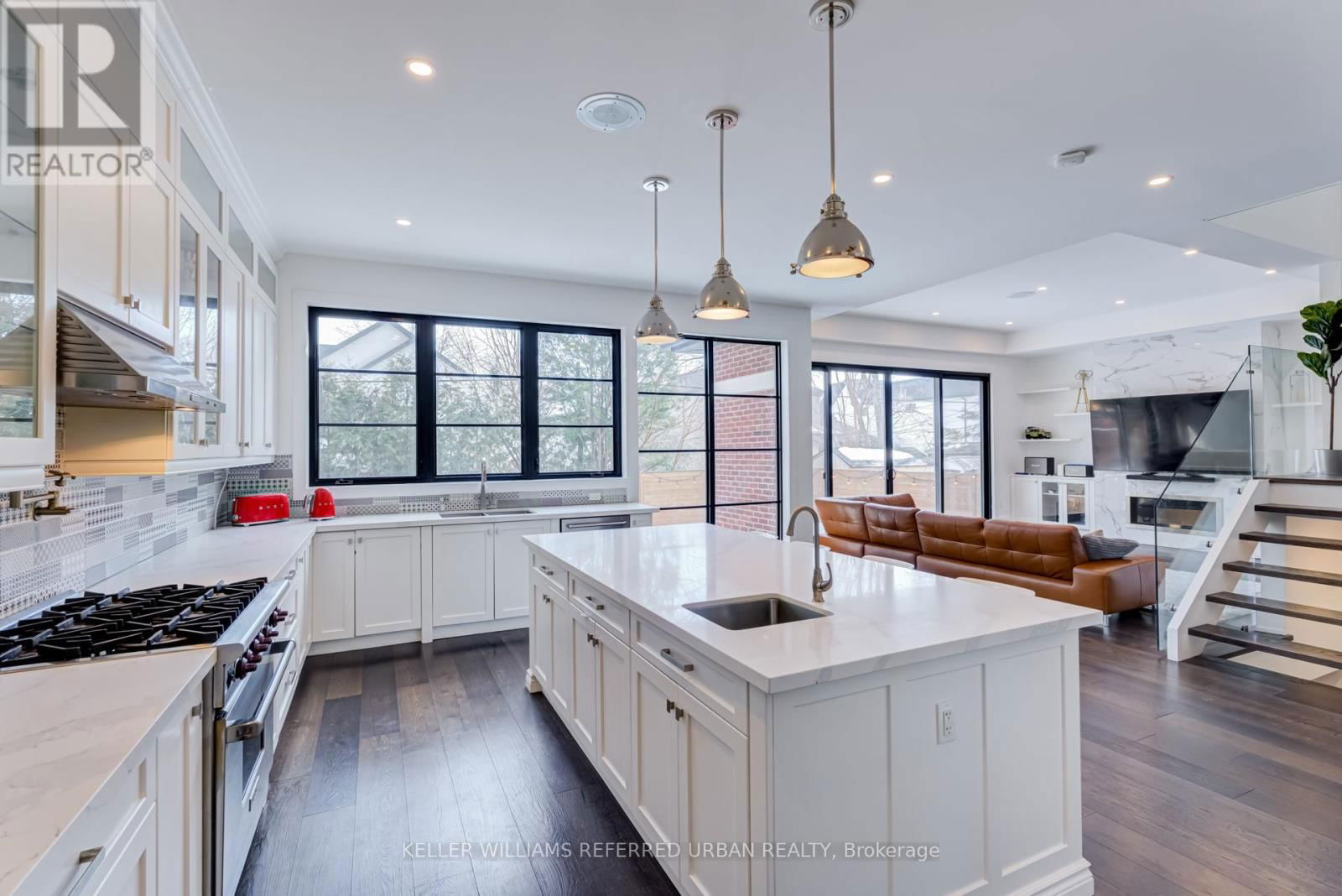 57 AMBLESIDE AVENUE Image 13