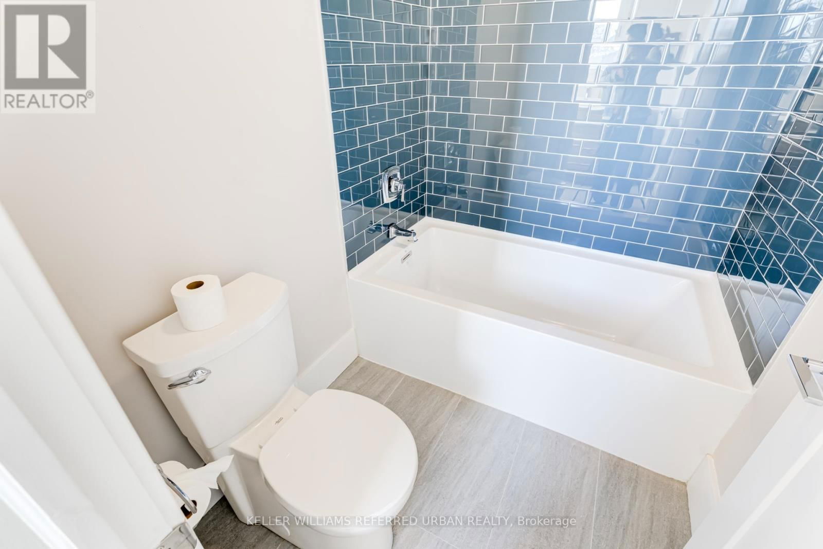 57 AMBLESIDE AVENUE Image 27