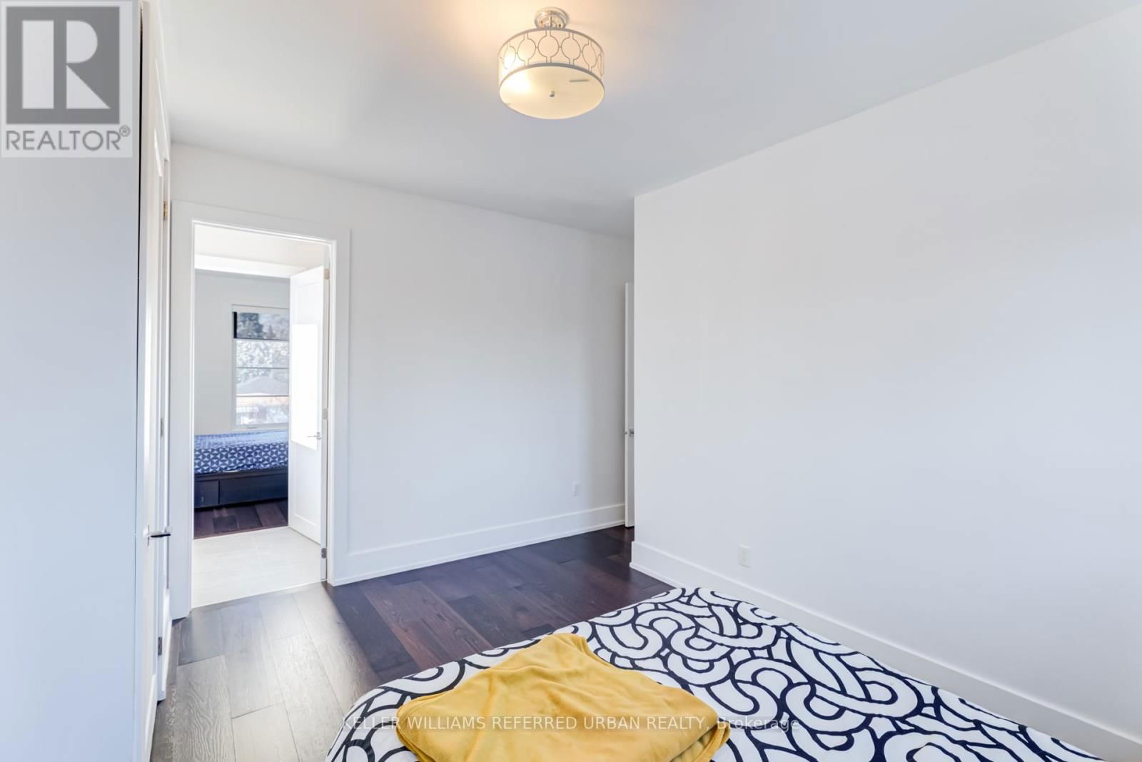 57 AMBLESIDE AVENUE Image 30
