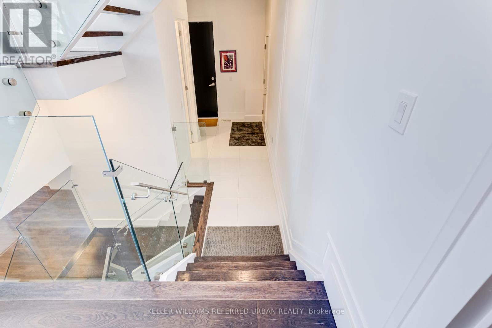 57 AMBLESIDE AVENUE Image 32
