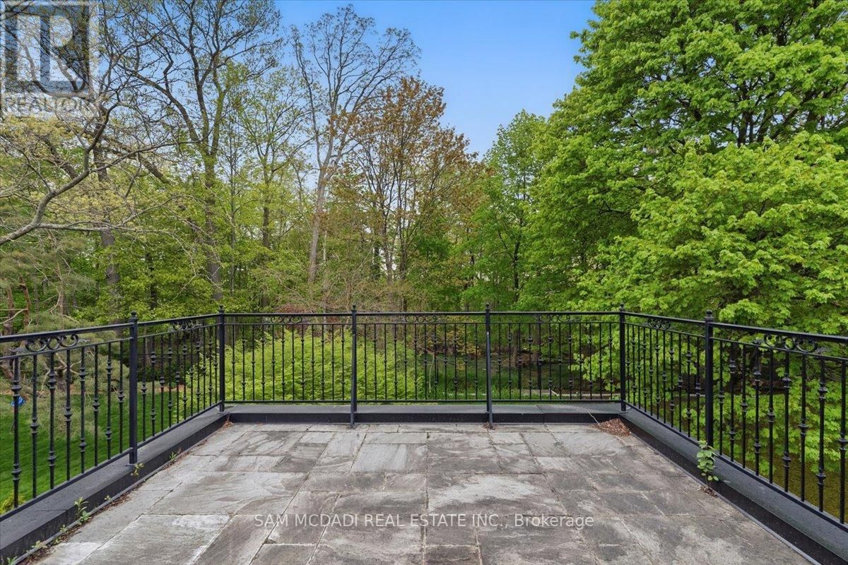 883 PARKLAND AVENUE Image 25
