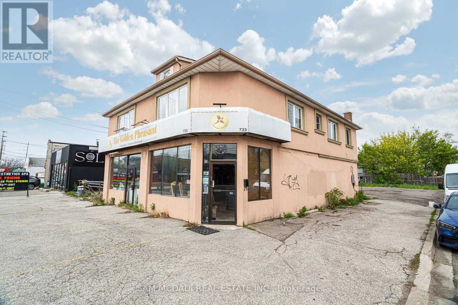 733-735 LAKESHORE ROAD EAST Image 3