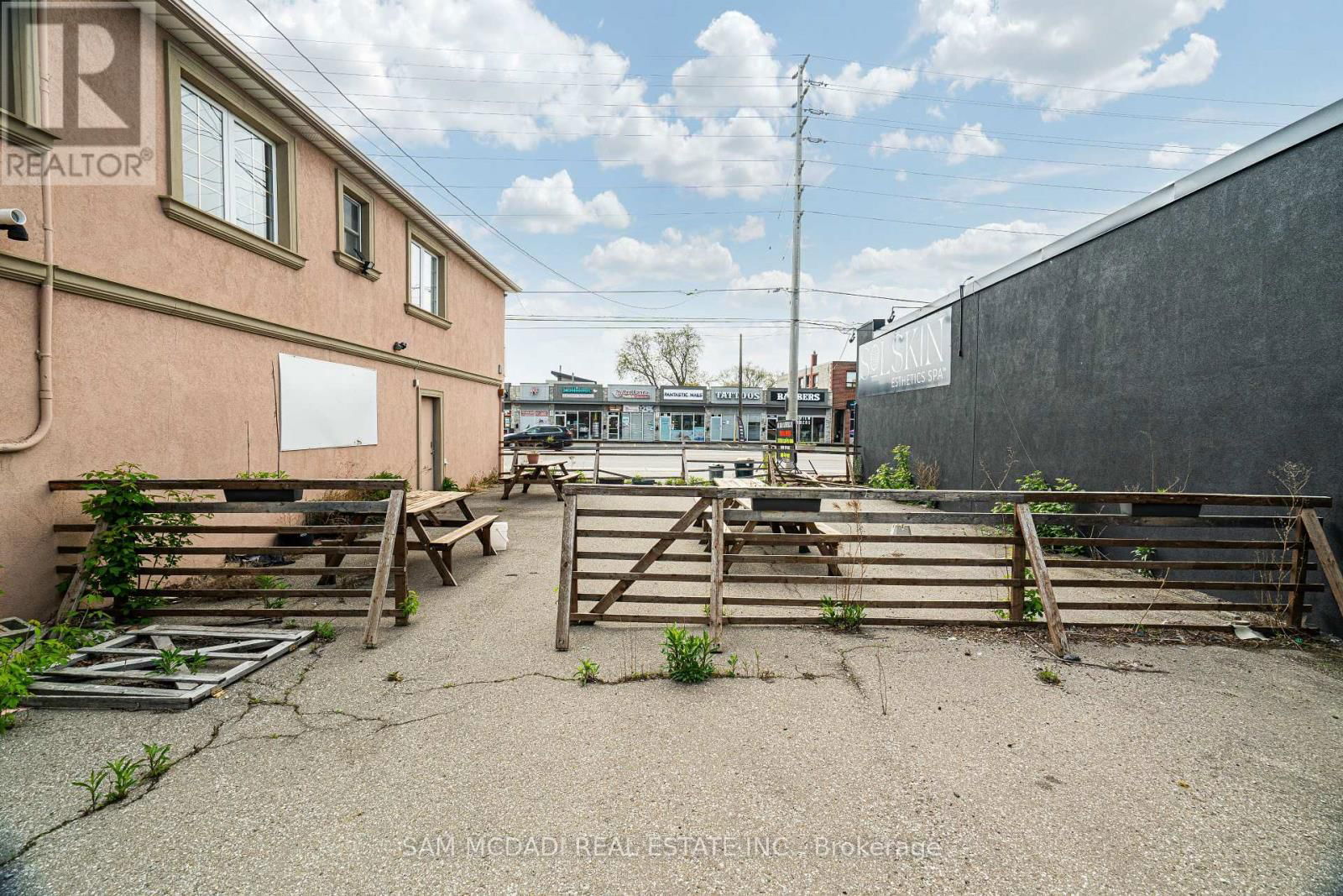 733-735 LAKESHORE ROAD EAST Image 8