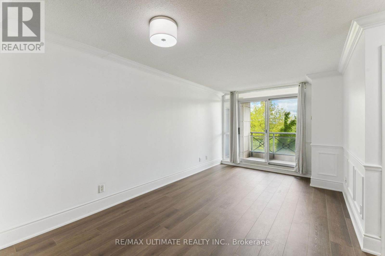 202 - 2325 CENTRAL PARK DRIVE Image 15