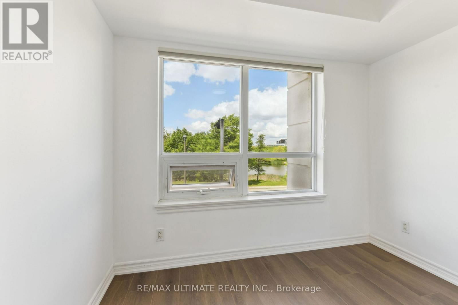 202 - 2325 CENTRAL PARK DRIVE Image 22