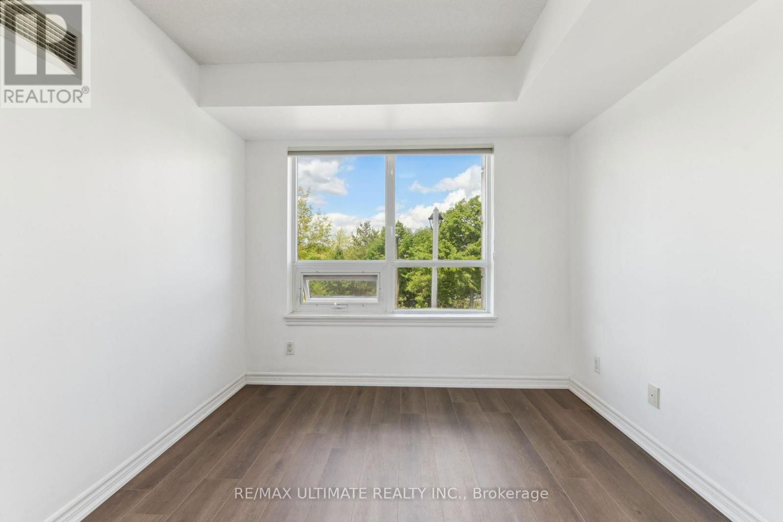202 - 2325 CENTRAL PARK DRIVE Image 23