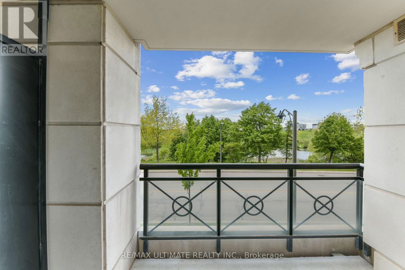 202 - 2325 CENTRAL PARK DRIVE Image 27