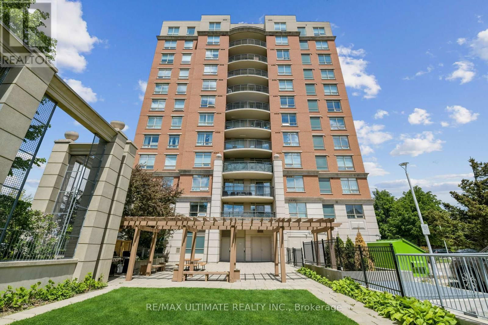 202 - 2325 CENTRAL PARK DRIVE Image 3