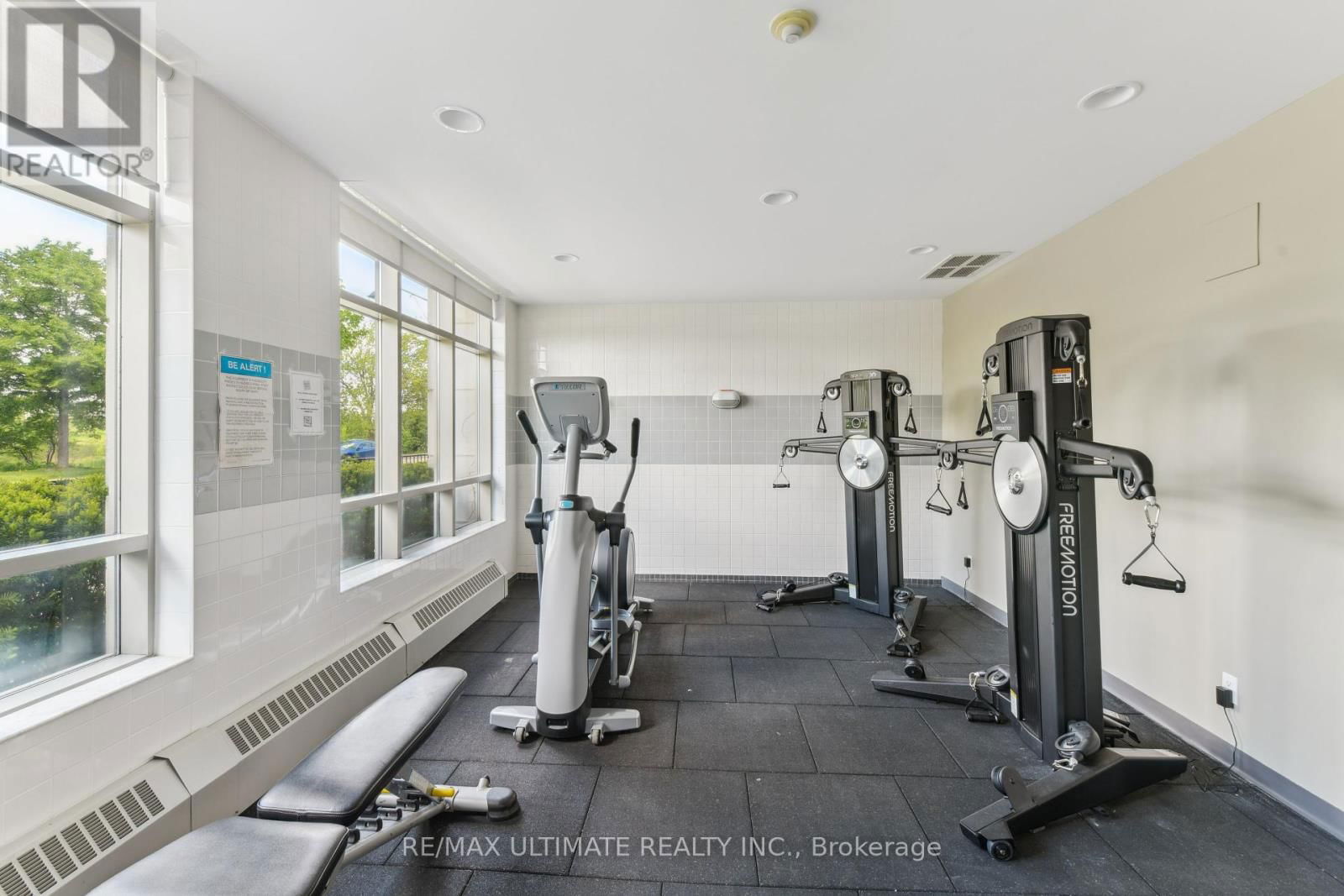 202 - 2325 CENTRAL PARK DRIVE Image 32