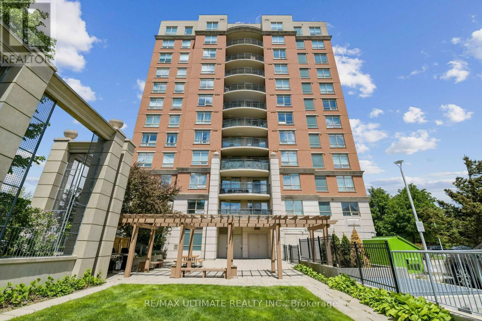 202 - 2325 CENTRAL PARK DRIVE Image 36