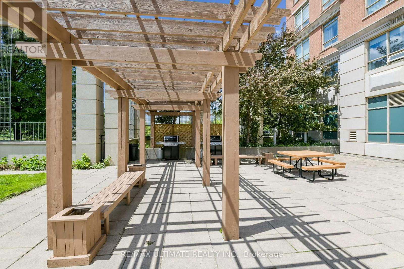 202 - 2325 CENTRAL PARK DRIVE Image 39