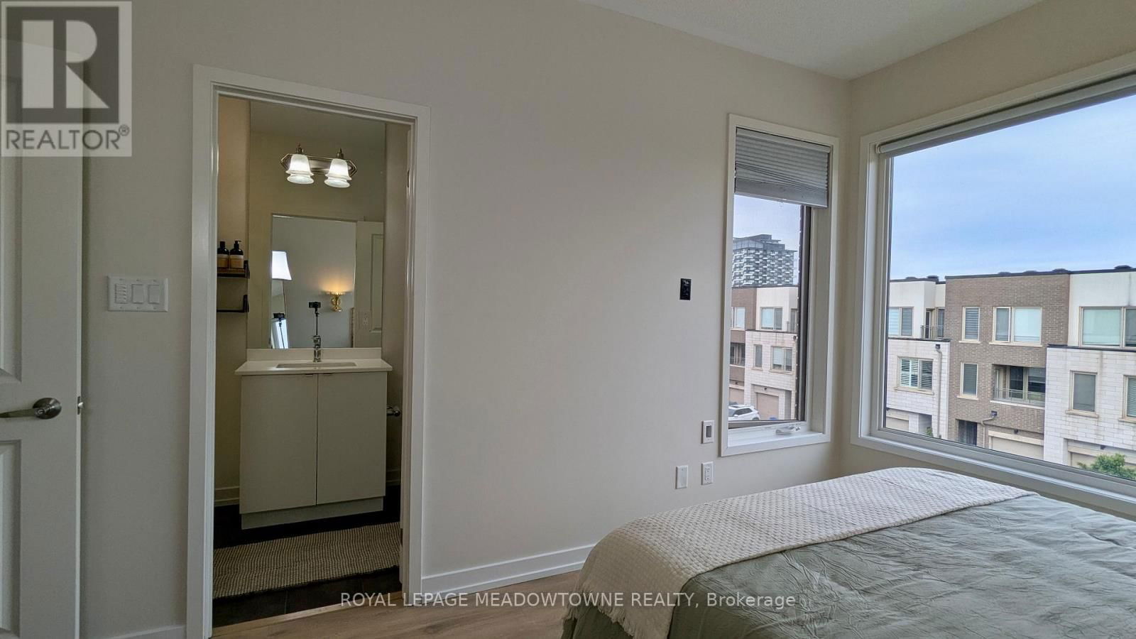 171 HUGUENOT ROAD Image 28