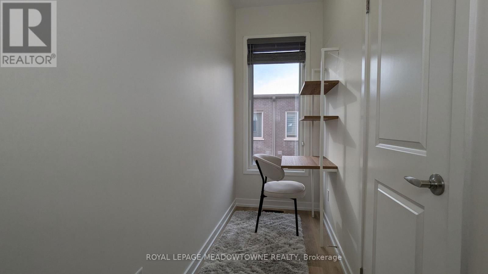 171 HUGUENOT ROAD Image 32