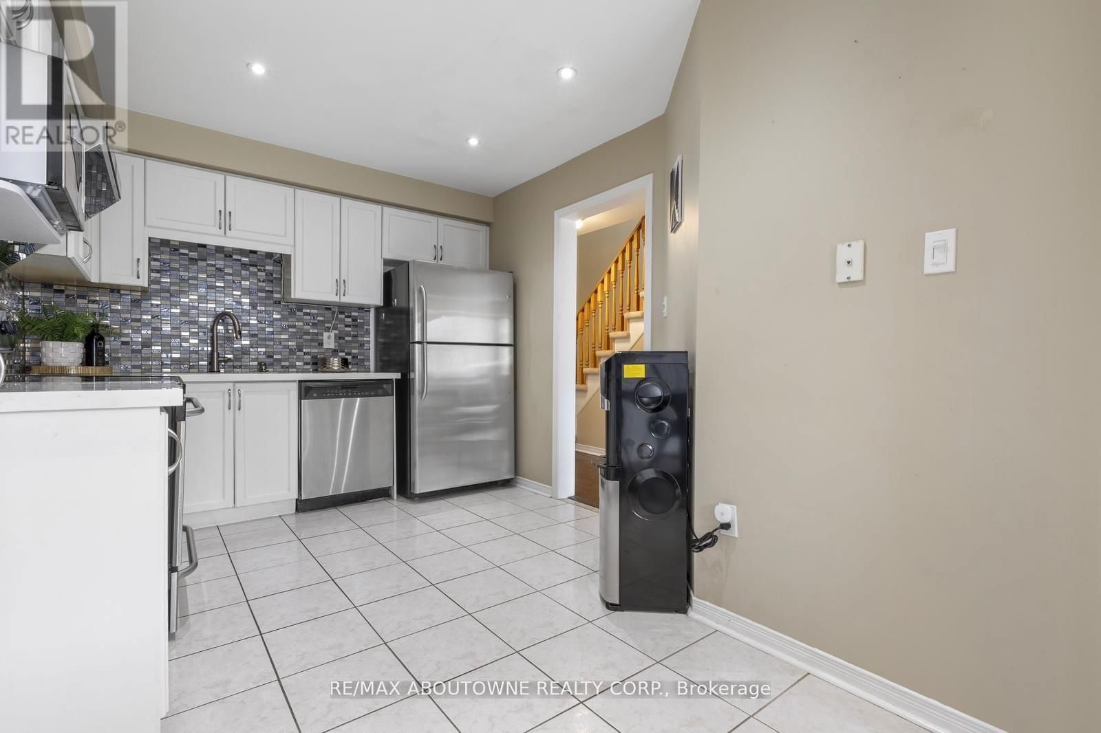 2149 SHORNCLIFFE BOULEVARD Image 10