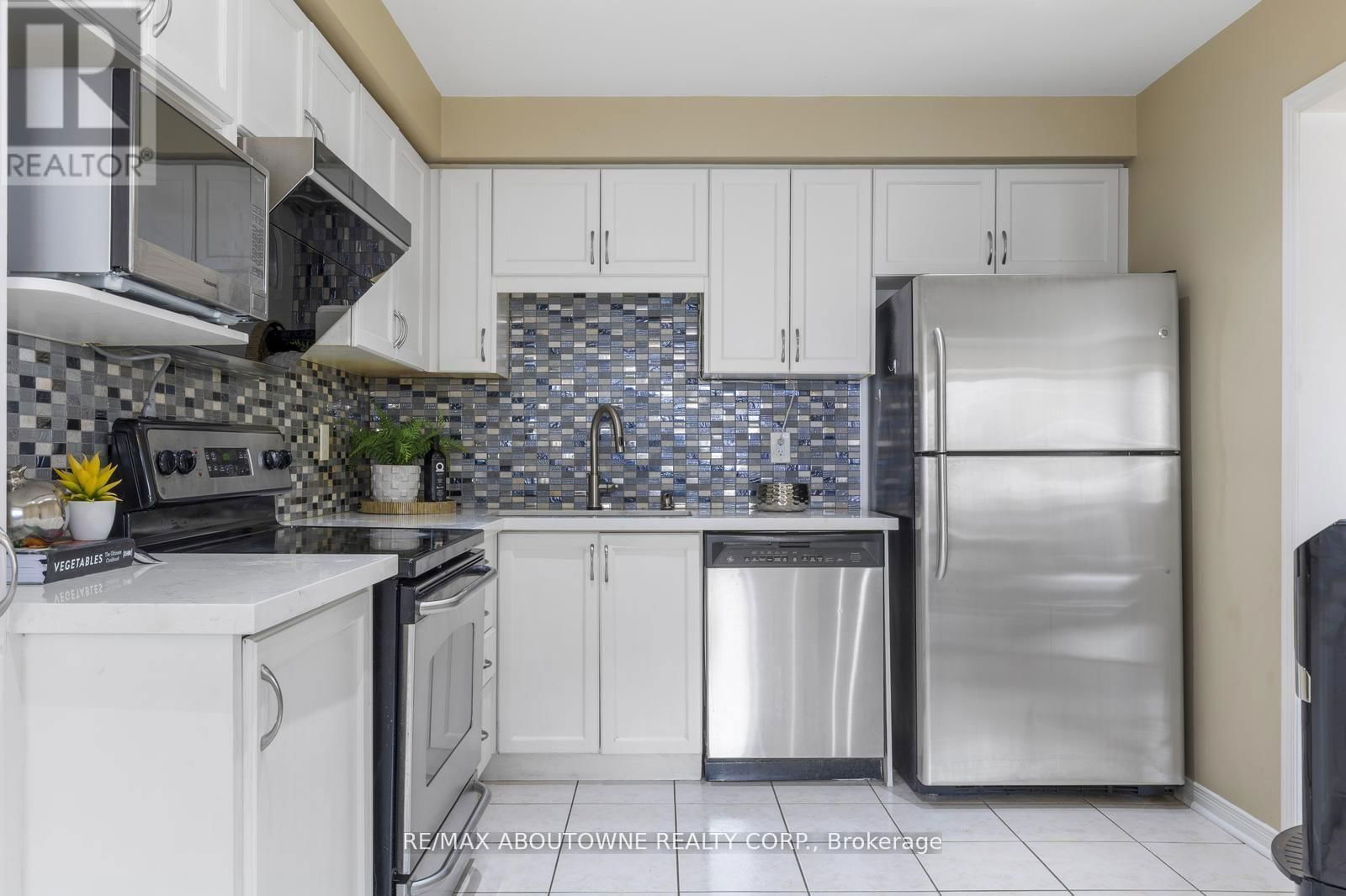 2149 SHORNCLIFFE BOULEVARD Image 11