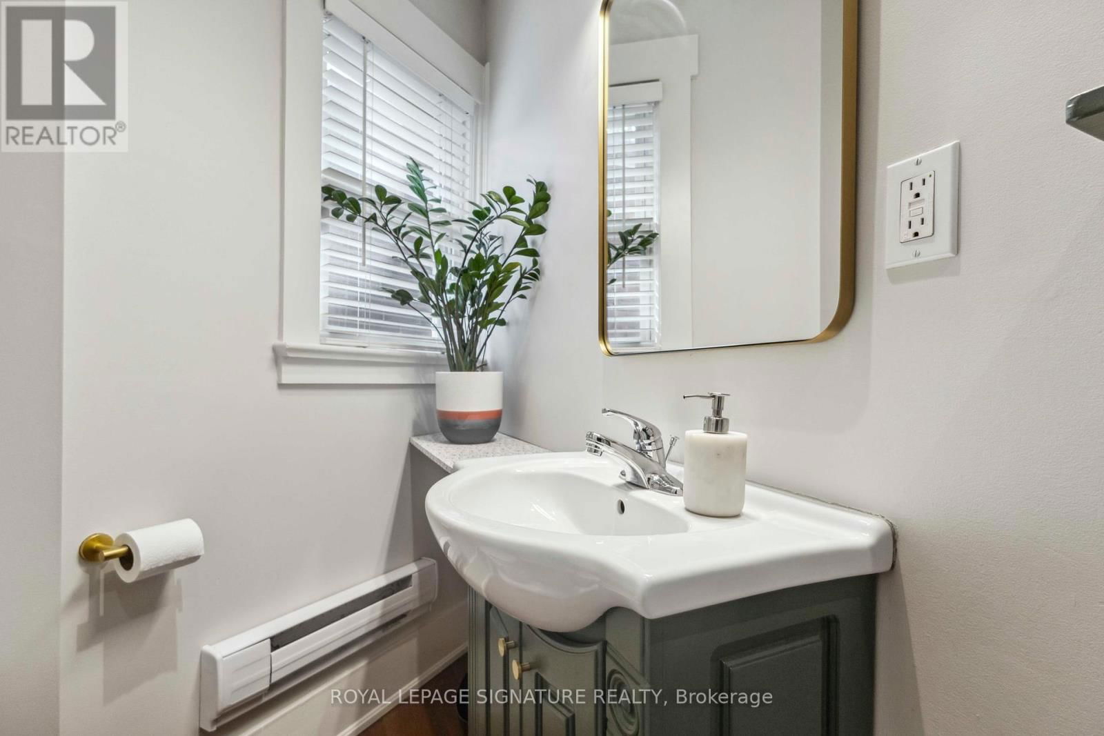 Upper - 50 GALLEY AVENUE Image 10