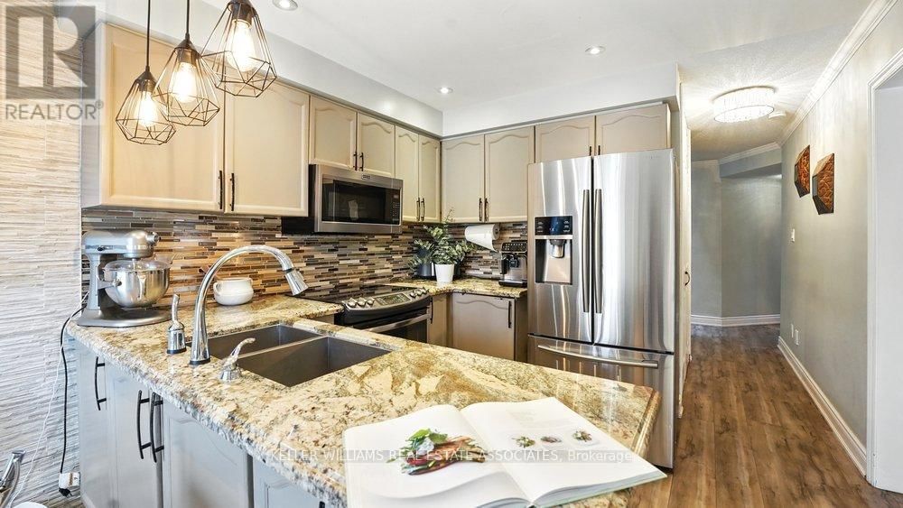 599 ASHPRIOR AVENUE Image 11