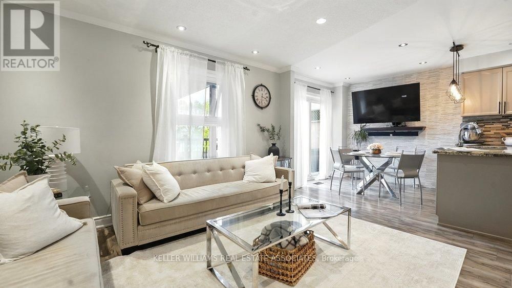 599 ASHPRIOR AVENUE Image 17