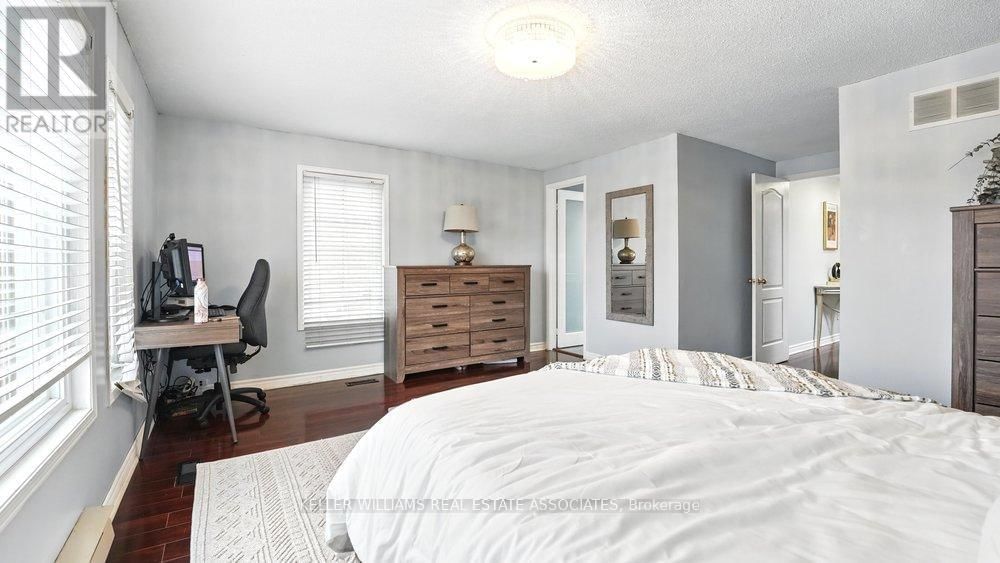 599 ASHPRIOR AVENUE Image 23