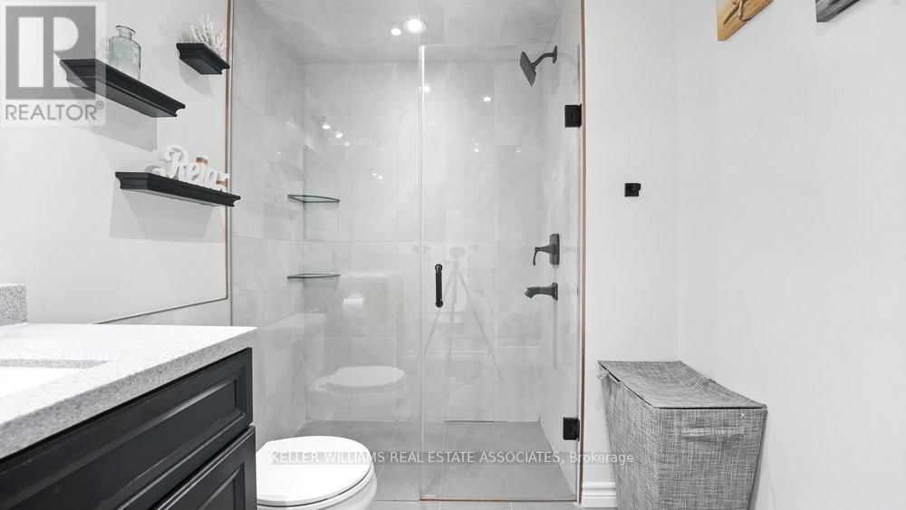 599 ASHPRIOR AVENUE Image 24