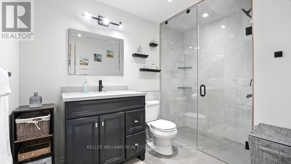 599 ASHPRIOR AVENUE Image 25