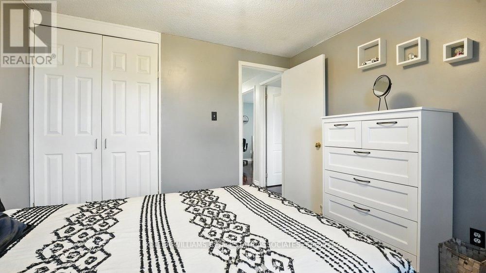 599 ASHPRIOR AVENUE Image 27