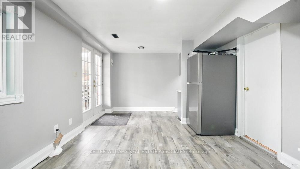 599 ASHPRIOR AVENUE Image 34