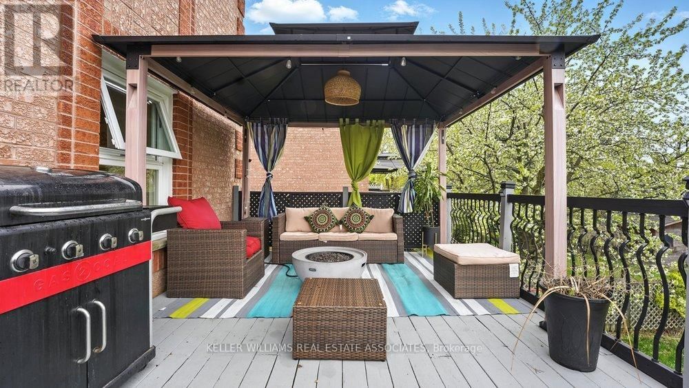 599 ASHPRIOR AVENUE Image 38