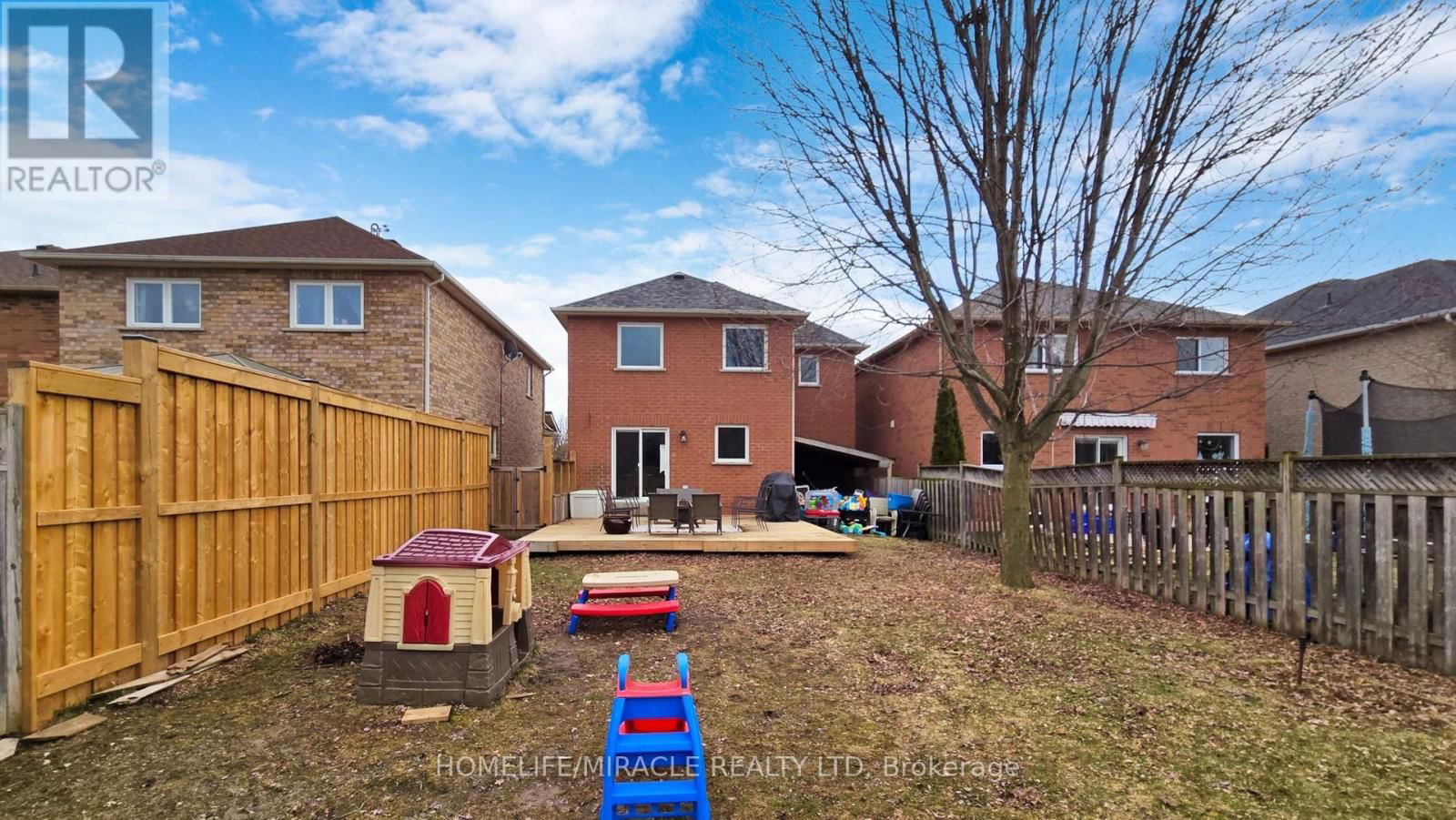 126 MOWAT CRESCENT Image 41