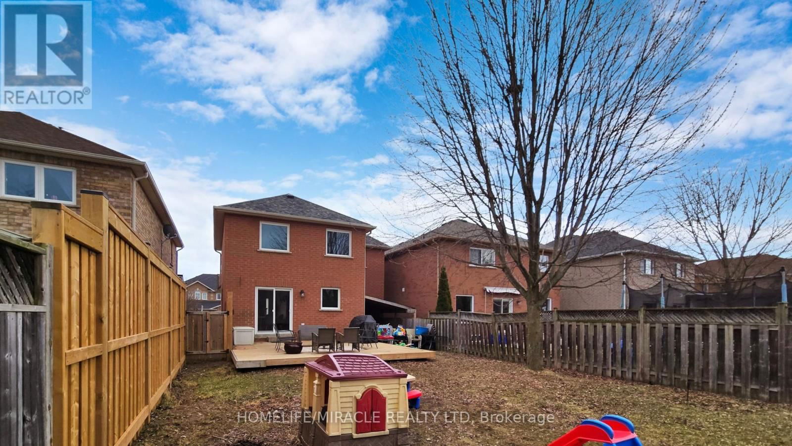 126 MOWAT CRESCENT Image 42