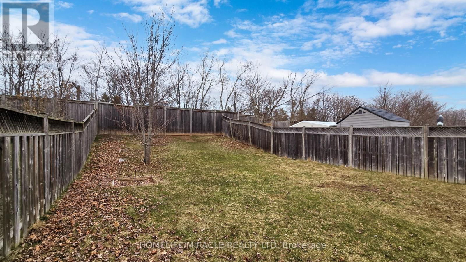 126 MOWAT CRESCENT Image 45