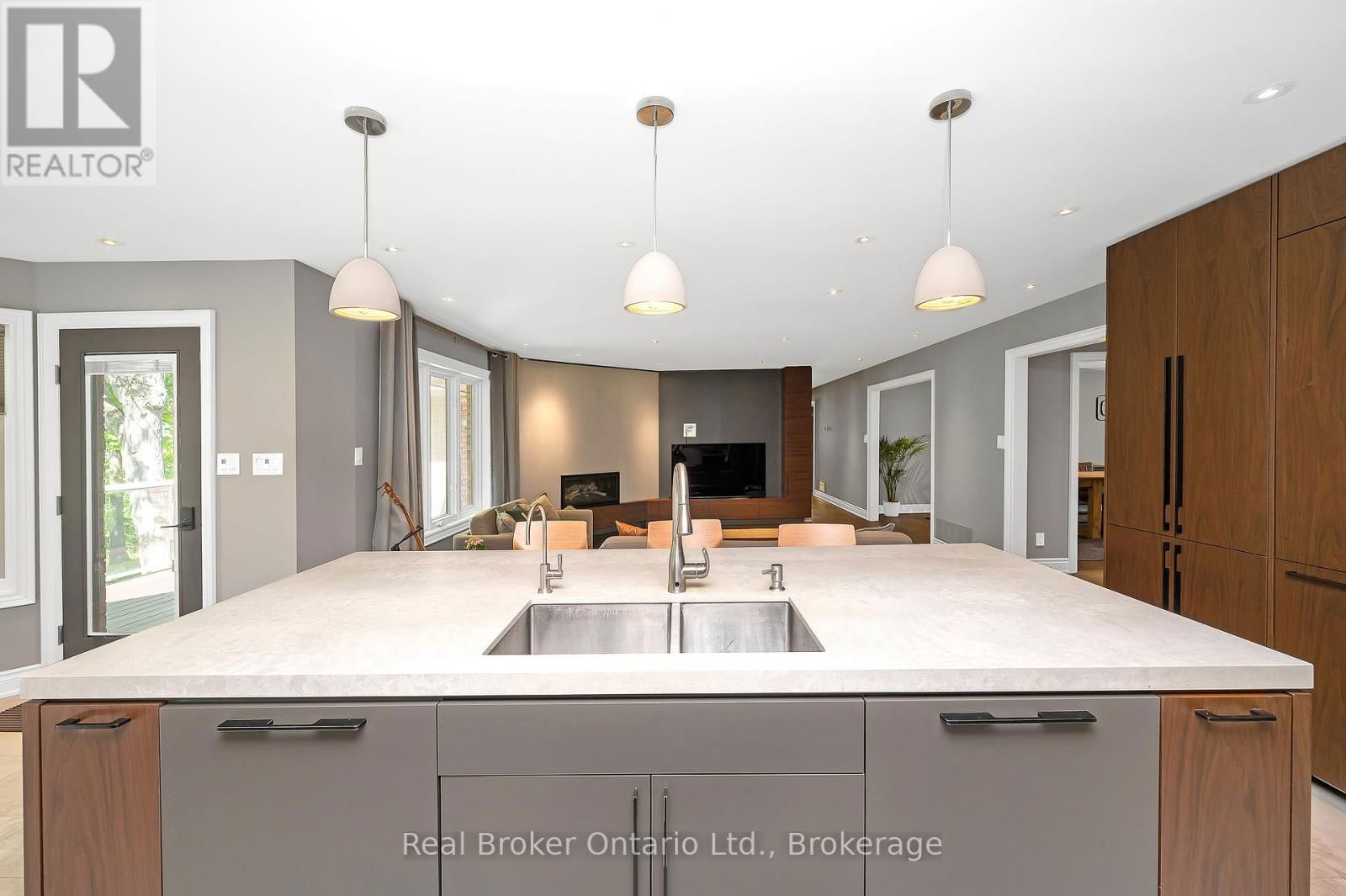 10158 OLD PINE CREST ROAD Image 22