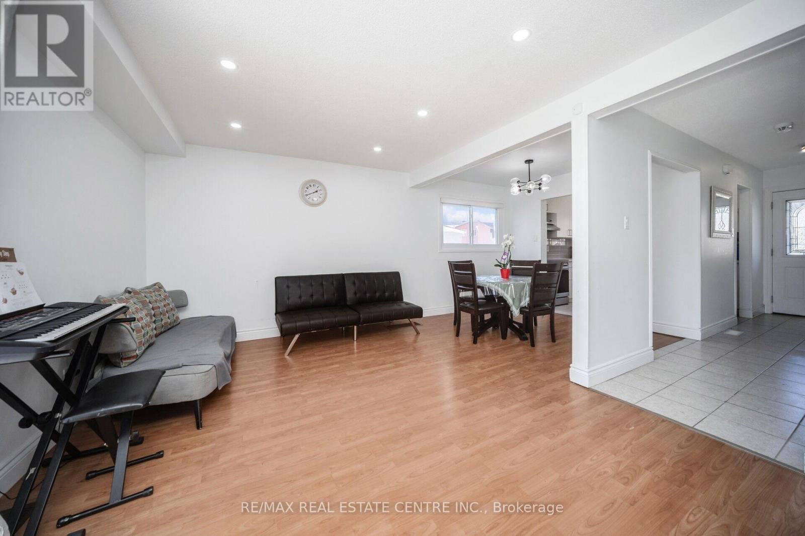 24 JACKMAN DRIVE Image 32