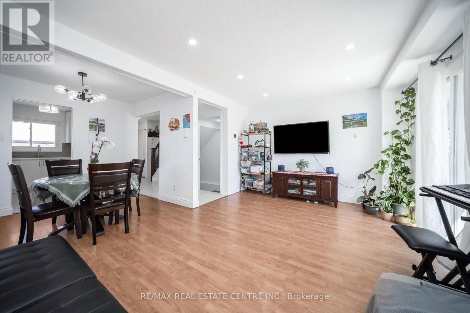 24 JACKMAN DRIVE Image 33
