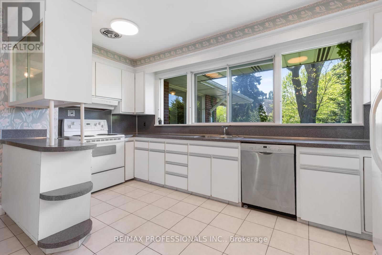 8 GLENDARLING ROAD Image 10