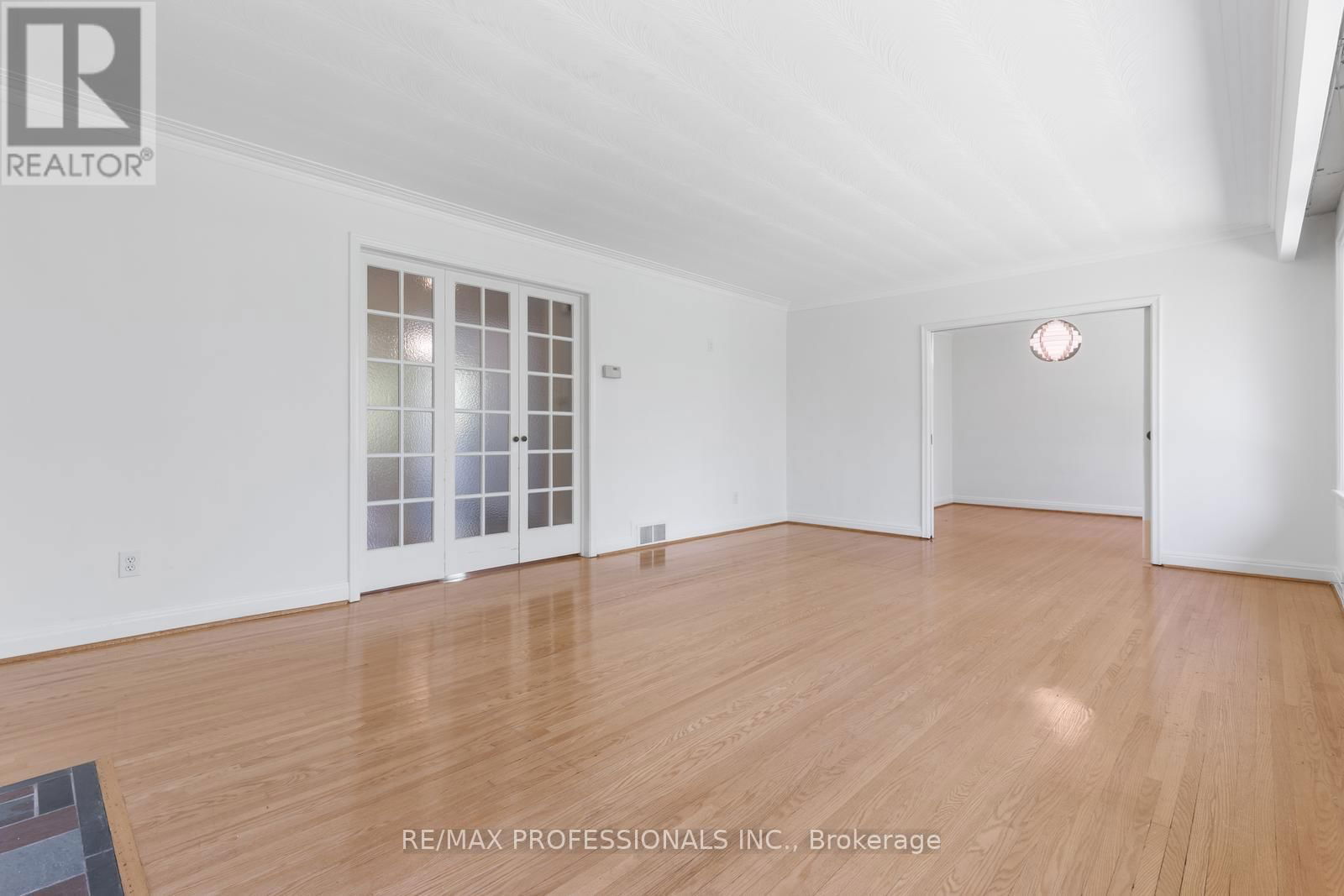 8 GLENDARLING ROAD Image 17