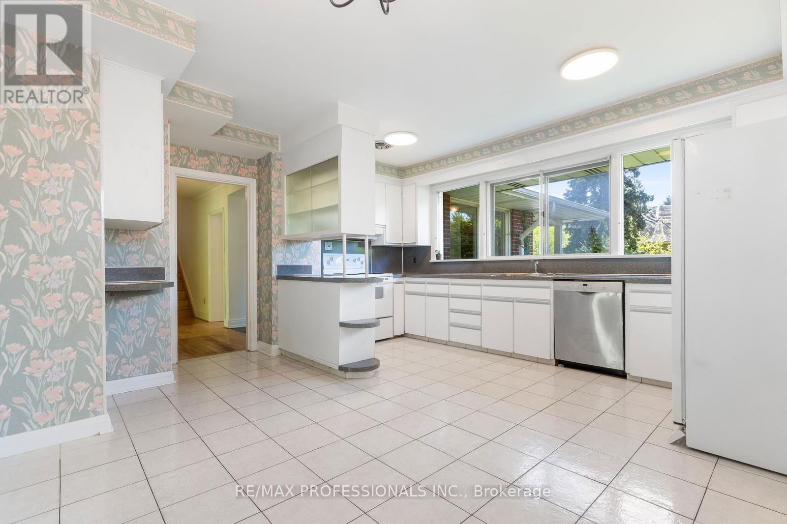 8 GLENDARLING ROAD Image 9