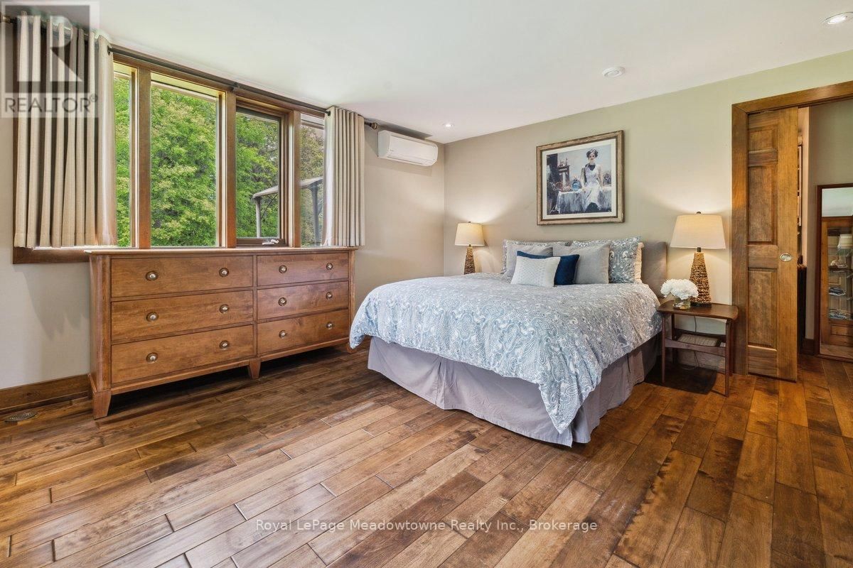 10632 FIFTH LINE Image 25